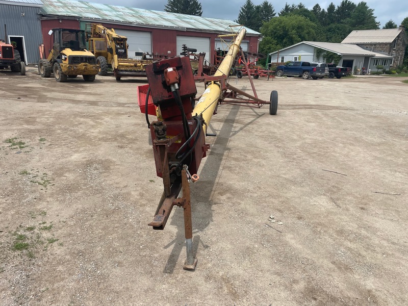 Augers/Conveyers  Westfeild Auger With Swing Auger - Hydraulic Lift - 10" x 51' Photo